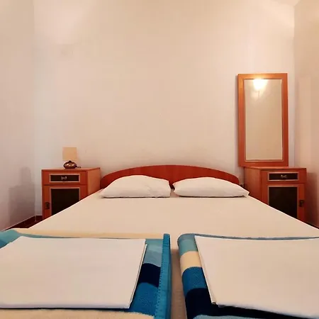& Verse Guest house