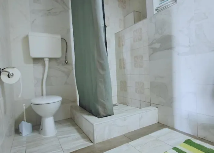 Affittacamere & Verse Neum